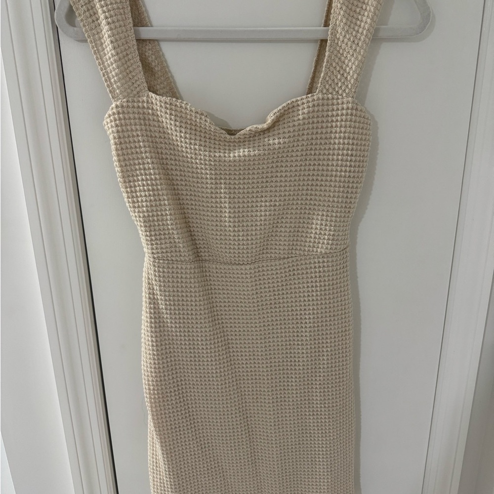 Elegant Cream Sleeveless Dress